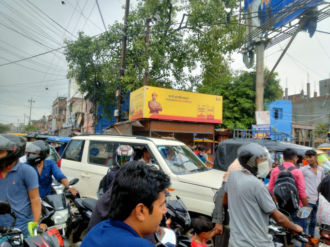 UltraTech bus shelter